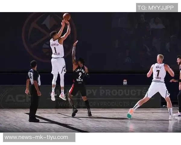 小迈克尔波特表现出色18投9中斩获25分6篮板4助攻三分球命中率高达44